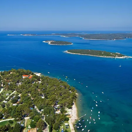 Camping Adria Mobile Homes In Brioni Sunny Camping 2* Pula