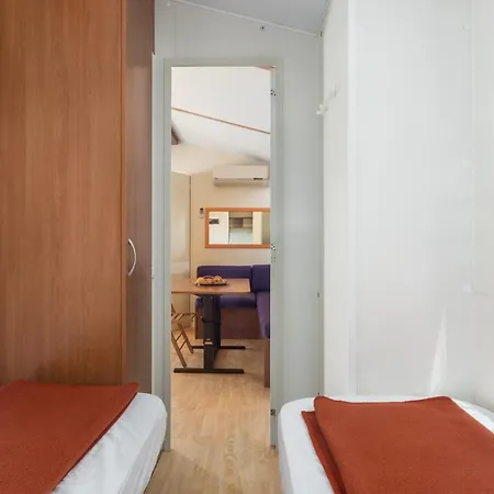 Camping Adria Mobile Homes In Brioni Sunny Camping Parque de Campismo 2*