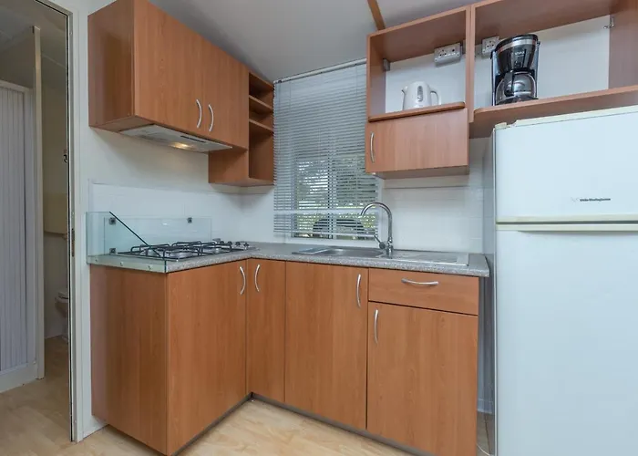 Camping Adria Mobile Homes In Brioni Sunny Camping مكان تخييم