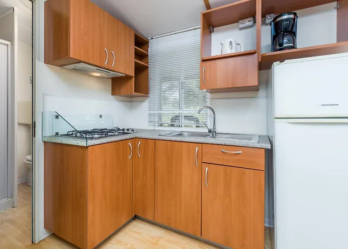 Kamp alanı Camping Adria Mobile Homes In Brioni Sunny Camping 2*