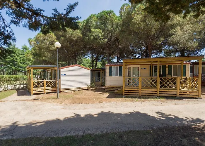 Kamp alanı Camping Adria Mobile Homes In Brioni Sunny Camping Pula
